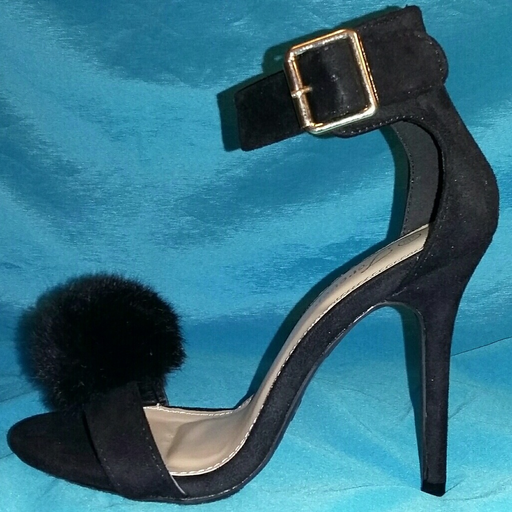POMPOM HEELS